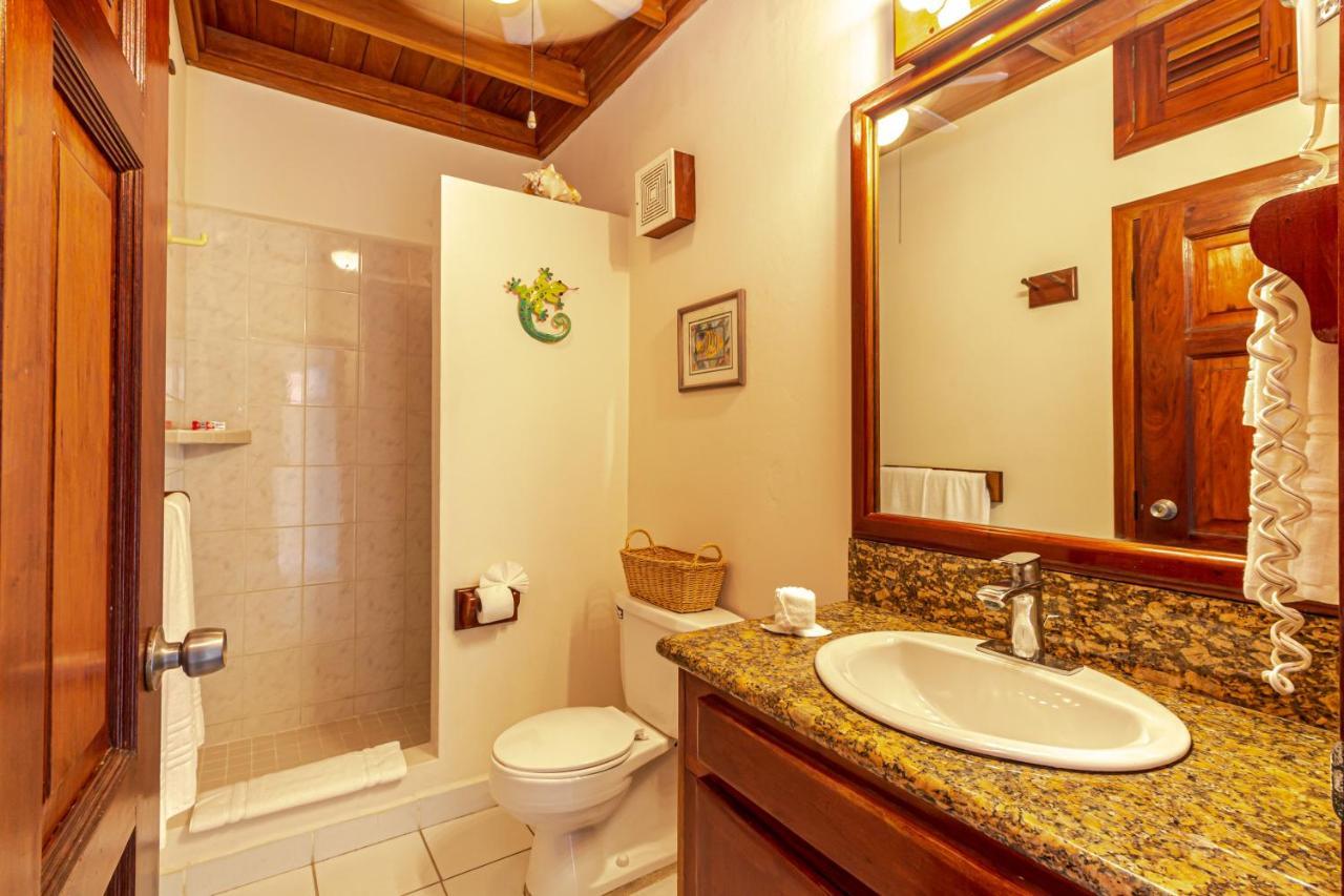 Coral Bay Villas San Pedro  Buitenkant foto